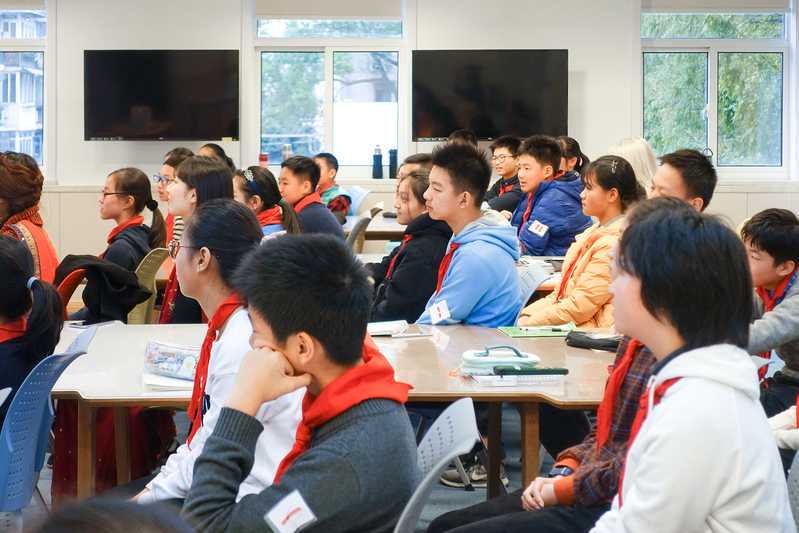 中日两国美术生试卷公布，到底我们之间有何不同？